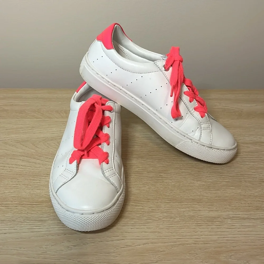 J. Crew Saturday white leather sneaker with hot pink trim and laces Size‎ 6